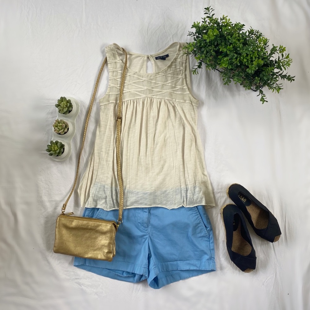 2/$10 Vineyard Vines Women’s Blue Chino Shorts